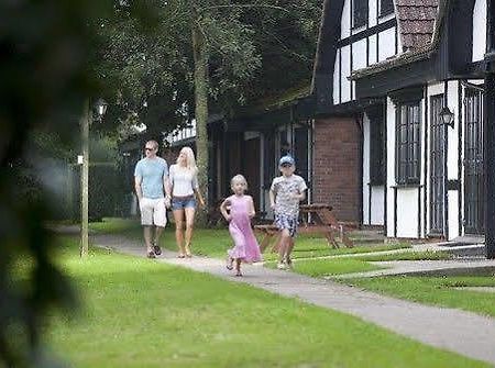 ホテル Tolroy Manor Holiday Park ヘイル エクステリア 写真